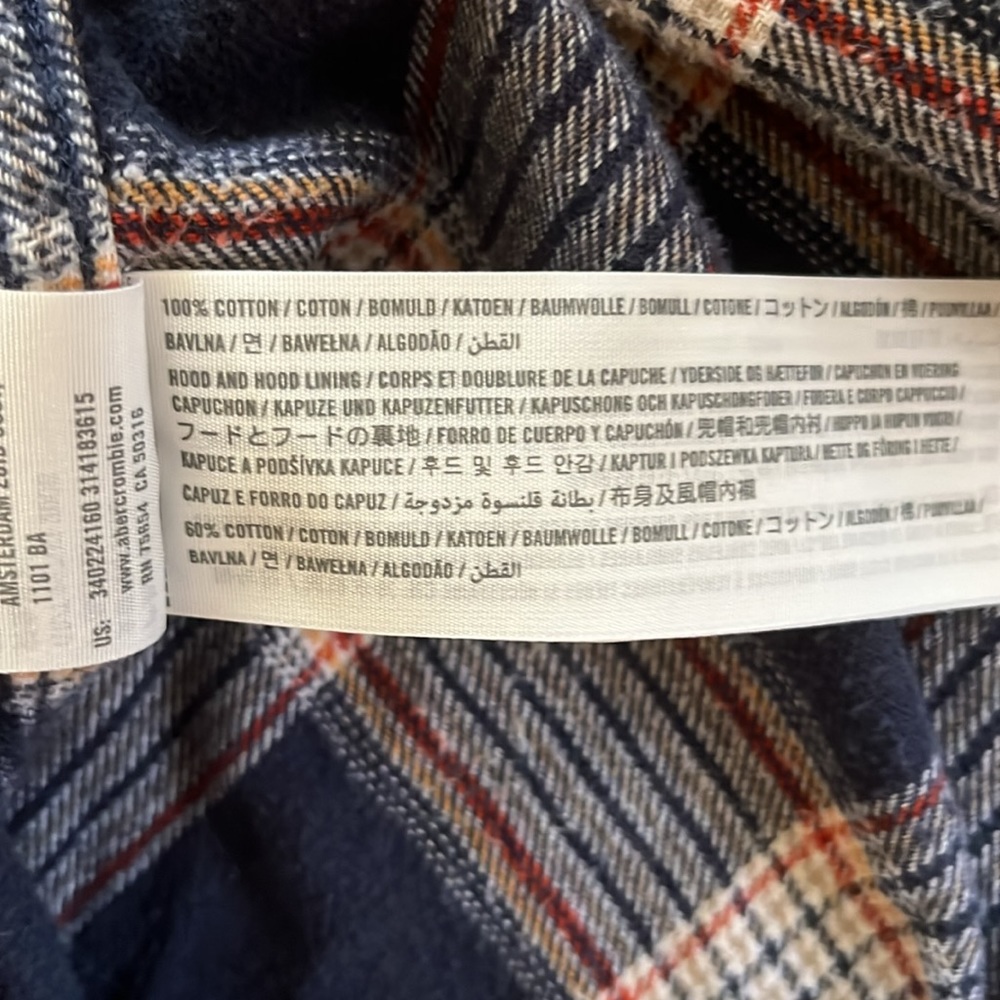 Hollister women size small zip up flannel with hood colors red and navy - Picture 7 of 9